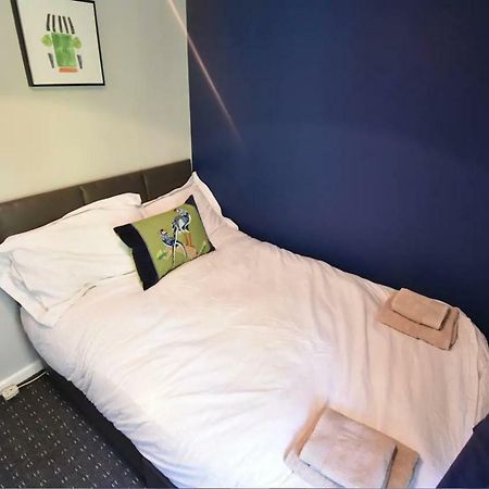 3-Bedroom Comfy Home In 索利赫尔 外观 照片