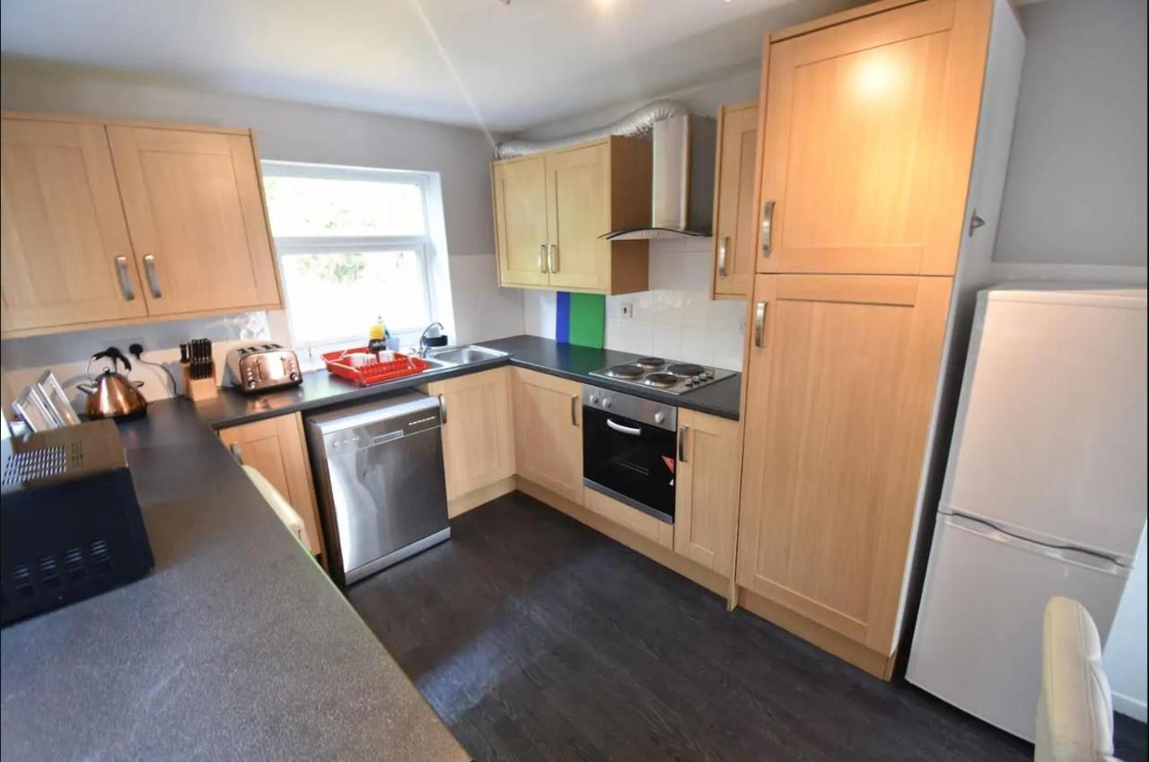 3-Bedroom Comfy Home In 索利赫尔 外观 照片